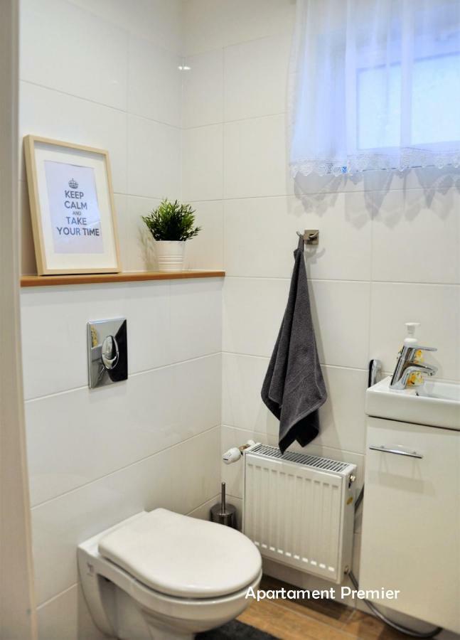 Bialy Dom - 2 Bedrooms Katowice Exterior foto